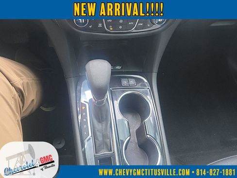 Used 2023 Chevrolet Equinox Premier image 22