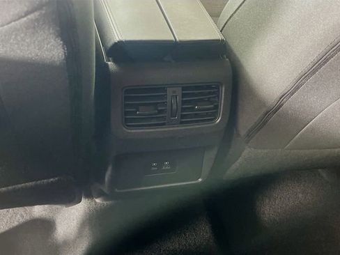 Used 2023 Nissan Rogue SV image 24