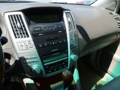 Used 2004 Lexus RX 330 FWD image 12