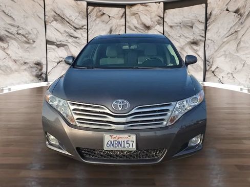Used 2010 Toyota Venza FWD image 2