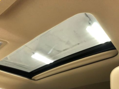 Used 2019 Toyota Highlander XLE image 23