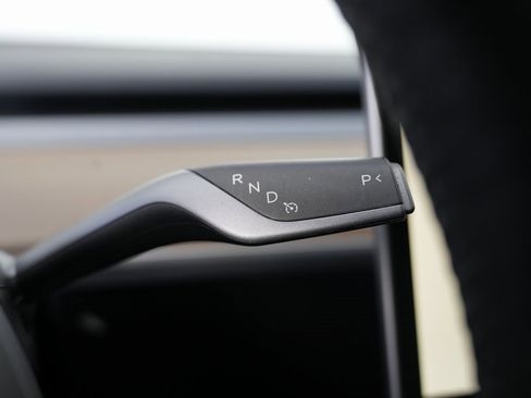 Used 2023 Tesla Model 3 Standard Range image 47