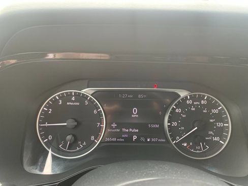 Used 2025 Nissan Pathfinder SV AWD/4WD image 32