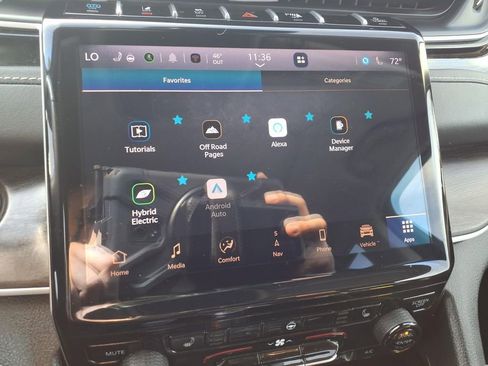 Used 2024 Jeep Grand Cherokee Limited 4xe image 10