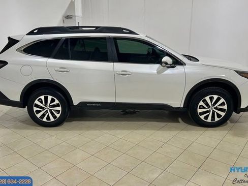 Used 2020 Subaru Outback Premium w/ Popular Package #1 AWD/4WD image 6