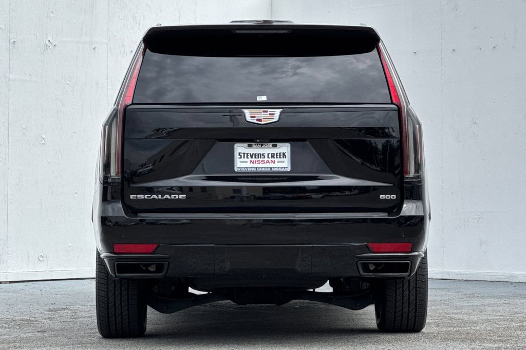 Used 2022 Cadillac Escalade ESV Sport w/ Touring Package AWD/4WD image 4