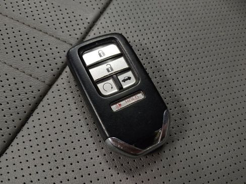 Used 2018 Honda Accord Touring image 31