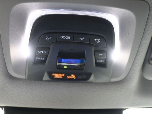 Used 2026 Toyota Corolla Cross XLE image 19