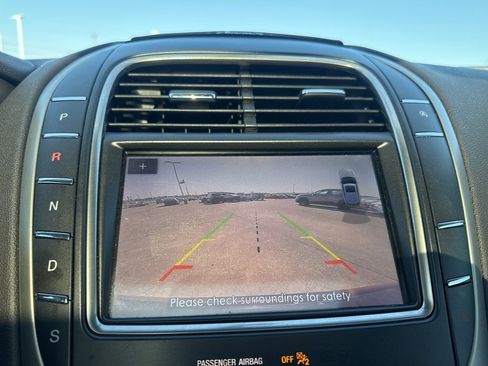 Used 2020 Lincoln Nautilus Reserve image 32