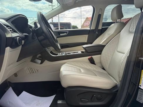 Used 2023 Ford Edge Titanium w/ Cargo Accessory Package AWD/4WD image 17