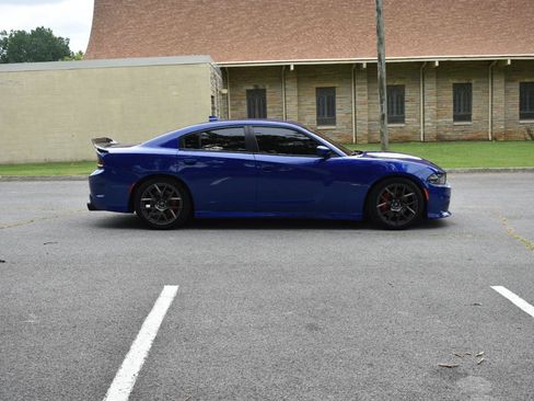 Used 2019 Dodge Charger Scat Pack RWD image 8