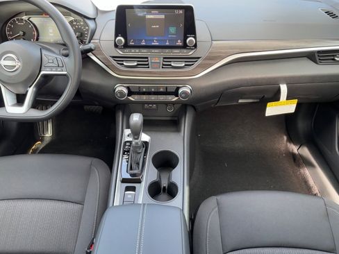 New 2025 Nissan Altima 2.5 SV image 16