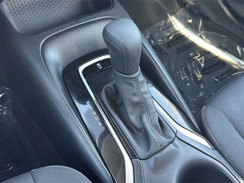 Certified 2025 Toyota Corolla LE image 36