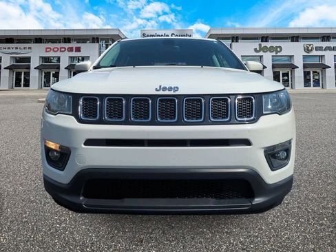 Used 2017 Jeep Compass Latitude w/ Popular Equipment Group image 3