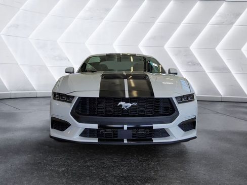 Used 2024 Ford Mustang Coupe RWD image 2