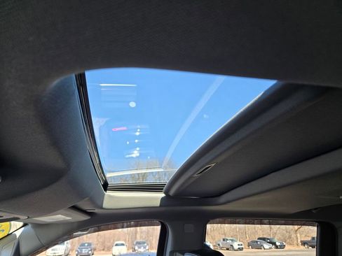 Used 2024 Chevrolet Silverado 1500 LT Trail Boss w/ Convenience Package II image 18