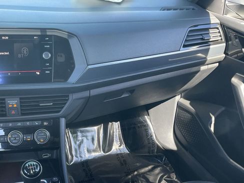 Used 2019 Volkswagen Jetta GLI image 15