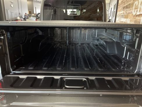 Used 2022 Jeep Gladiator Sport image 26