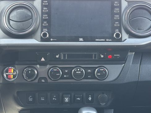 Used 2023 Toyota Tacoma TRD Off-Road w/ TRD Premium Off Road Package image 21