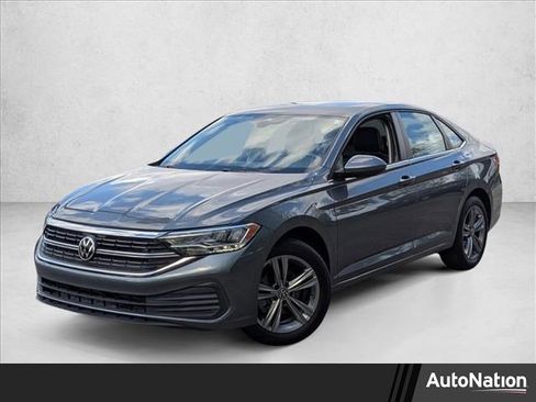 Used 2022 Volkswagen Jetta SE image 1