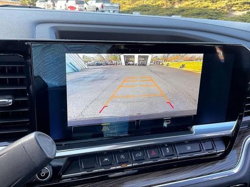 Used 2024 Chevrolet Silverado 1500 LT image 11