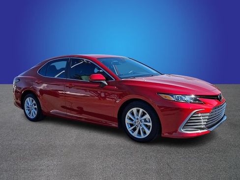 Used 2023 Toyota Camry LE FWD image 2