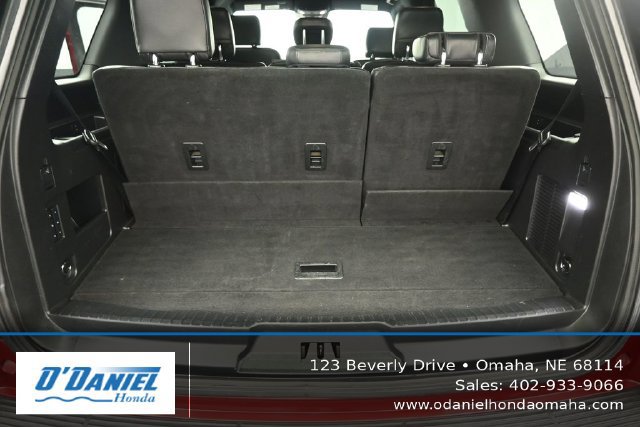 Used 2019 Ford Expedition XLT w/ Equipment Group 202A AWD/4WD image 39