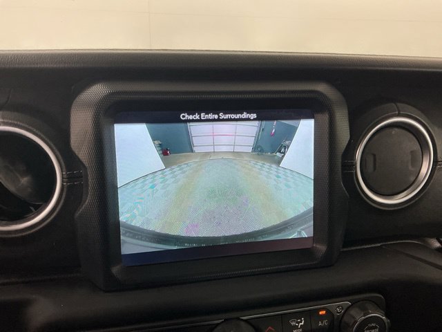Used 2018 Jeep Wrangler Unlimited Sahara AWD/4WD image 20