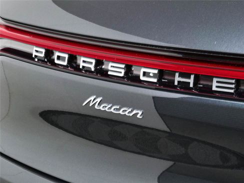 Used 2026 Porsche Macan Turbo AWD/4WD image 36