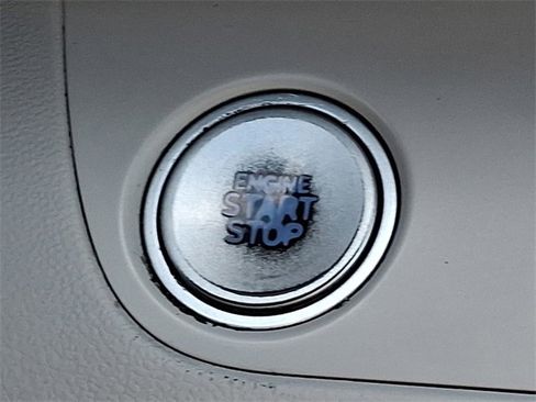 Used 2022 Hyundai Elantra Limited w/ Cargo Package image 24