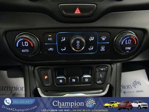 Used 2020 GMC Terrain Denali w/ GMC Pro Grade Package AWD/4WD image 40