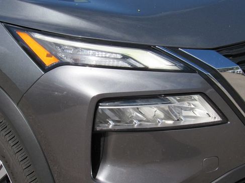 Certified 2023 Nissan Rogue SV AWD/4WD image 9