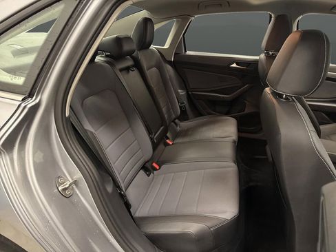 Used 2025 Volkswagen Jetta SE w/ Sunroof Package image 30