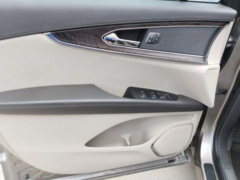 Used 2018 Lincoln MKX Reserve w/ Lincoln MKX Climate Package FWD image 8
