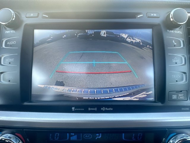 Used 2019 Toyota Highlander XLE AWD/4WD image 20