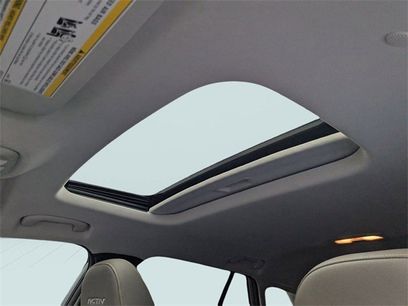 Used 2025 Chevrolet Trax ACTIV w/ Sunroof Package