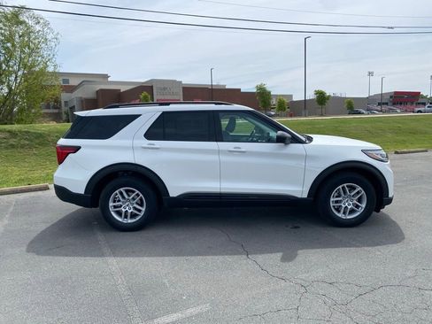 New 2026 Ford Explorer Active image 8