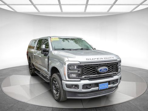 Used 2023 Ford F250 Lariat w/ Sport Appearance Package AWD/4WD image 2