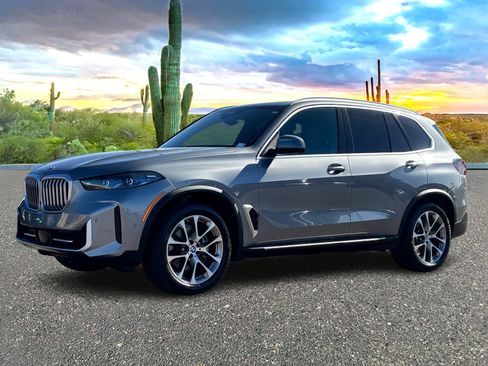 Used 2024 BMW X5 sDrive40i image 2