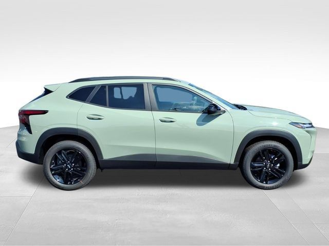 New 2026 Chevrolet Trax ACTIV FWD image 2