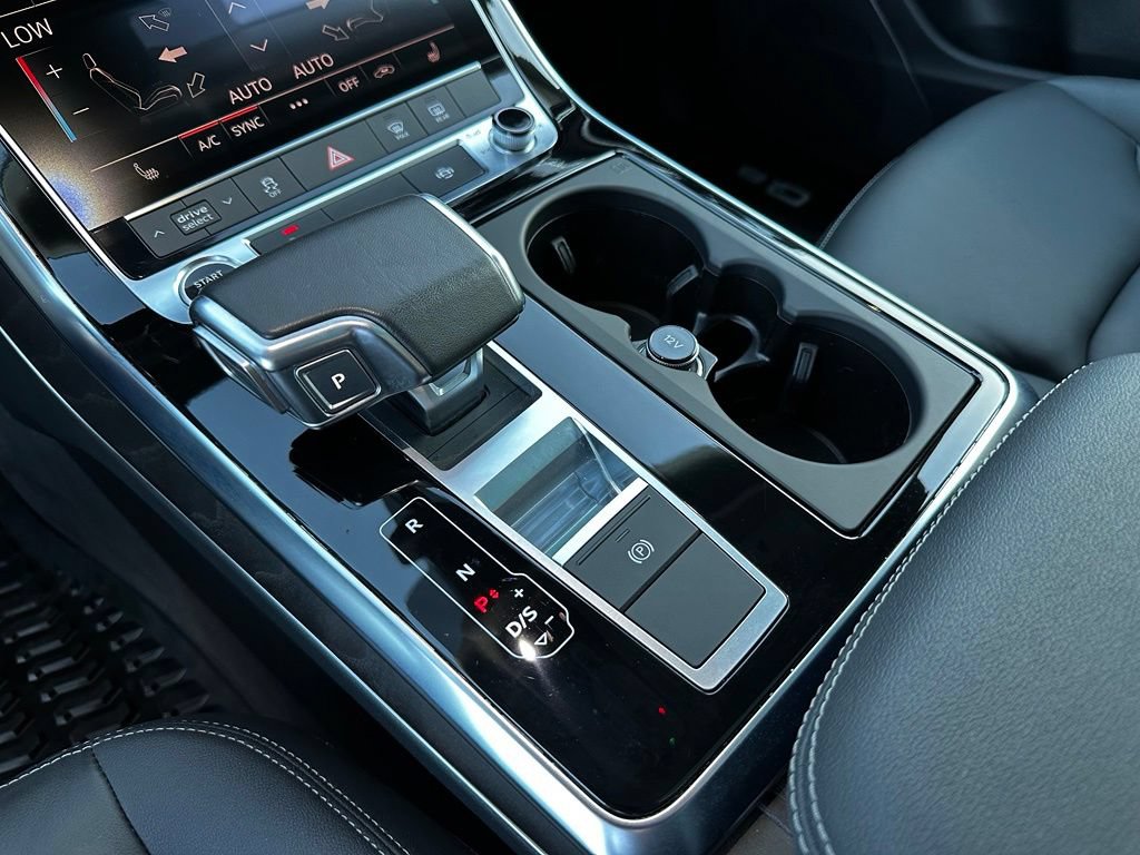 Used 2023 Audi Q8 Premium w/ Convenience Package AWD/4WD image 20