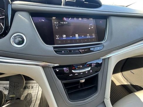 Used 2017 Cadillac XT5 Luxury w/ Driver Awareness Package image 15