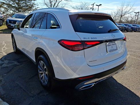 Used 2026 Mercedes-Benz GLC 300 4MATIC image 3