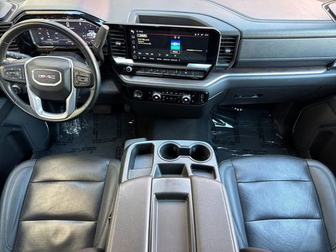 Used 2024 GMC Sierra 1500 SLT AWD/4WD image 10