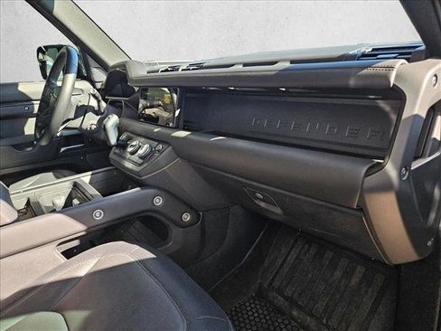 Used 2024 Land Rover Defender 110 X-Dynamic SE image 24