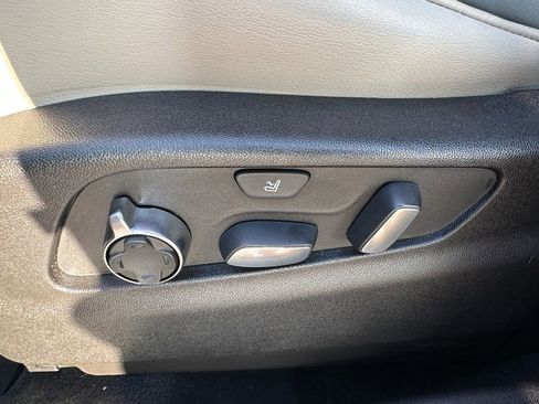 Used 2019 Cadillac XT4 Premium Luxury w/ Enhanced Visibility Package image 20