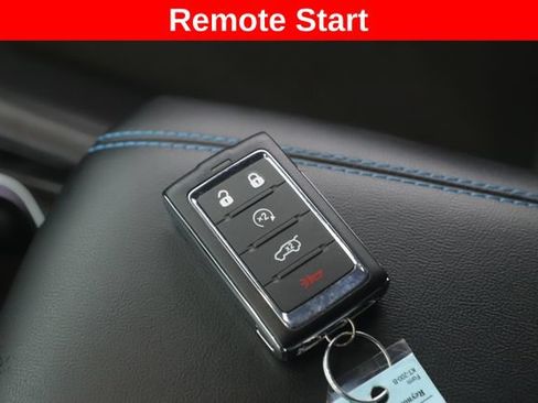 Used 2025 Jeep Grand Cherokee Trailhawk w/ Advanced Protech Group II AWD/4WD image 3