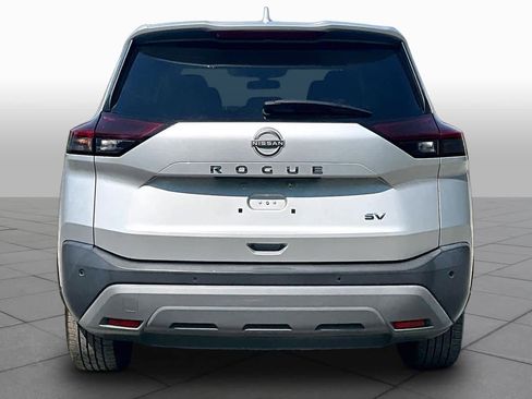 Used 2022 Nissan Rogue SV FWD image 5