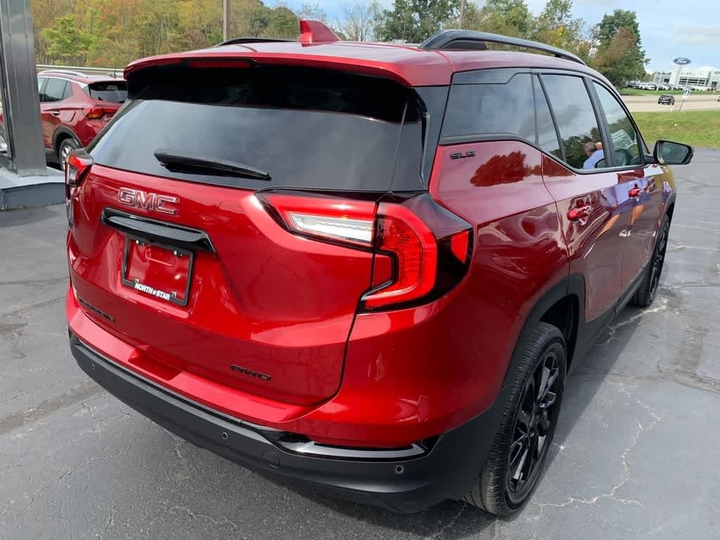 Used 2024 GMC Terrain SLE w/ Driver Convenience Package AWD/4WD image 5