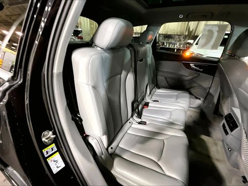 Used 2019 Audi Q7 3.0T Premium Plus w/ Premium Plus Package AWD/4WD image 20